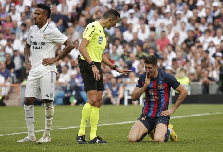 Thua bạc nhược Real Madrid, Barcelona đối mặt chuỗi ngày thật sự lâm nguy