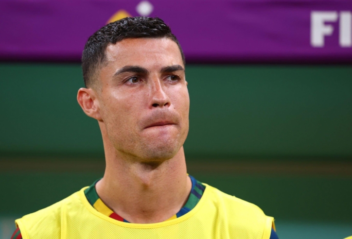 Ngồi dự bị, Ronaldo phản ứng thế nào khi Bồ Đào Nha mở tỷ số?
