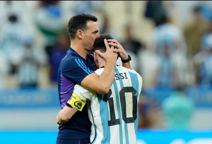 Tuyên bố chưa giải nghệ, Messi nhận 'ưu ái đặc biệt' từ HLV Scaloni