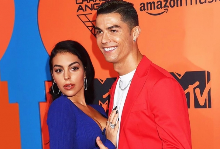 Ronaldo nhận tin cực vui từ bạn gái Georgina Rodriguez
