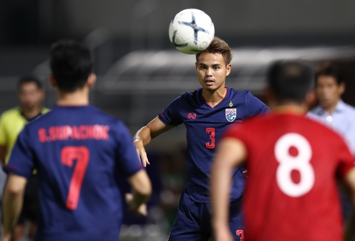 Siêu hậu vệ J.League bị 'ném đá' không thương tiếc vì rời bỏ ĐT Thái Lan