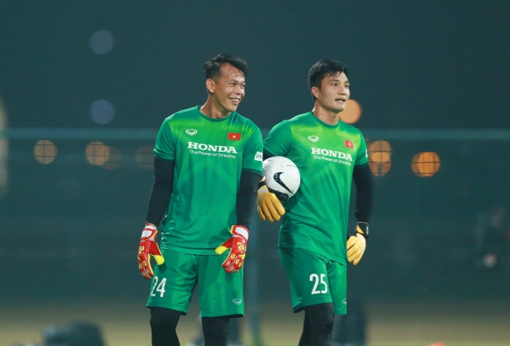 Báo Hàn hết lời khen năng lực của 'thủ môn số 1 ĐT Việt Nam'