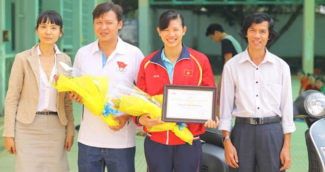 Ánh Viên nhận giải 'Ấn tượng vàng SEA Games 27'