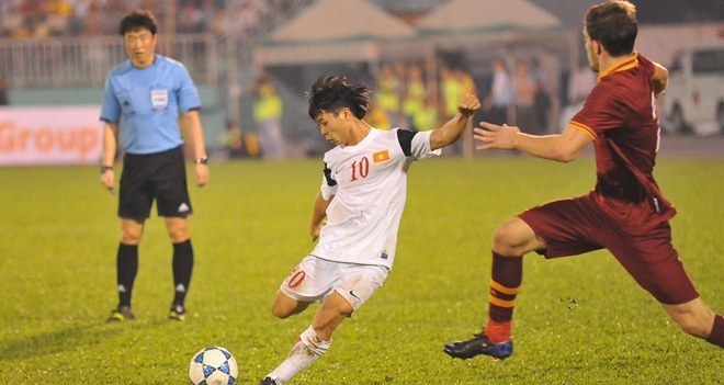 U19 Việt Nam mới chỉ đang... ‘chơi bóng’!