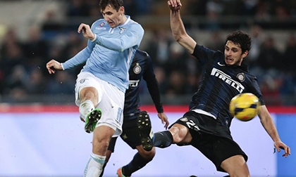 Miroslav Klose nổ súng, Lazio lần thứ tư liên tiếp đánh bại Inter Milan