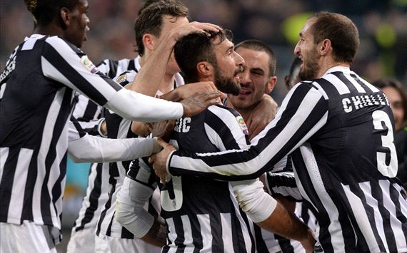 Juventus hướng tới kỉ lục tại Serie A