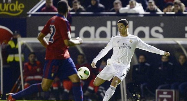 Ronaldo sút phạt ghi bàn, Real vượt qua Osasuna