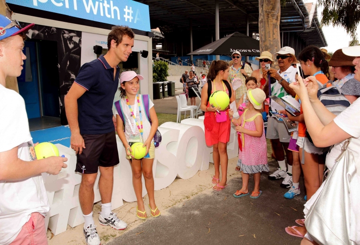 Video tennis: Những hình ảnh ấn tượng nhất trong ngày thi đấu thứ 6 (Australian Open 2014)