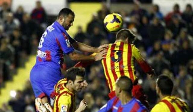 Video bàn thắng: Levante 1–1 Barca (Vòng 20 - La Liga 2013/14)