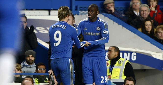 Torres chấn thương, Mourinho trao cơ hội cho Demba Ba