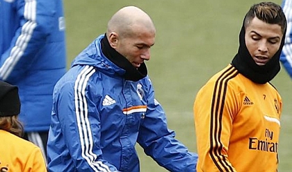Zidane: 'Tôi đã sẵn sàng để huấn luyện một đội bóng'
