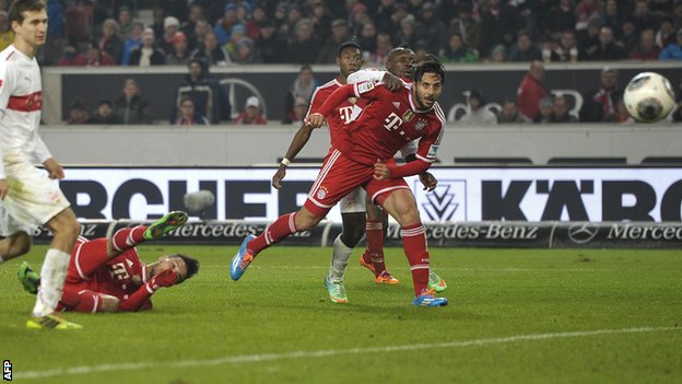 Video bàn thắng: Stuttgart 1-2 Bayern Munich (Vòng 19 - Bundesliga)