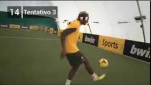 Video bóng đá: Pogba bịt mắt tâng bóng điệu nghệ