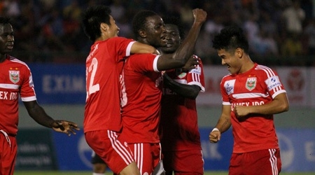 Hạ Đồng Nai, B.Bình Dương có chiến thắng đầu tiên tại V-League 2014