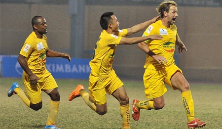 Thanh Hóa giành “cú ăn ba” danh hiệu xuất sắc nhất tháng 1 V-League 2014