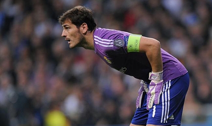 Real Madrid định giá Iker Casillas