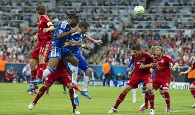 Video bóng đá: 10 bàn thắng đáng nhớ của Drogba tại Chelsea