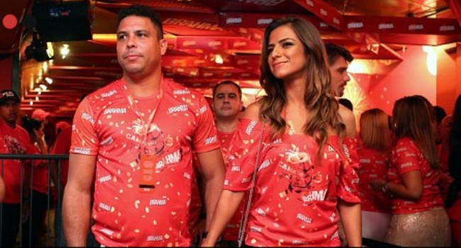 Ronaldo 'béo' trở thành chủ đề lễ hội carnival