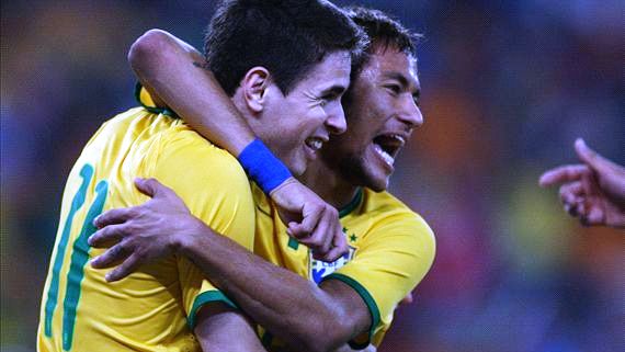 Neymar ghi hat-trick, Brazil thắng đậm Nam Phi