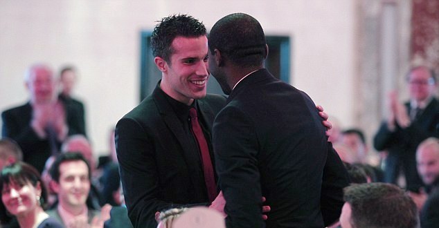 Van Persie lộ bí mật động trời