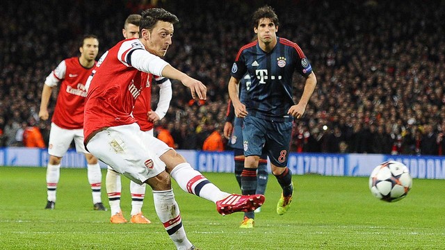 Mesut Ozil đã vượt qua cú sốc penalty trước Bayern Munich