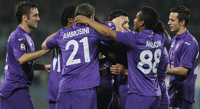 Video bàn thắng: Fiorentina 3-1 Chievo (Vòng 28 - VĐQG Italia)