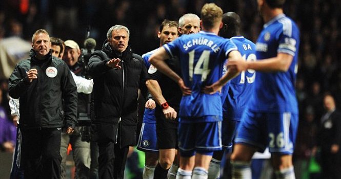 Mourinho đứng trước nguy cơ nhận án phạt nặng từ FA