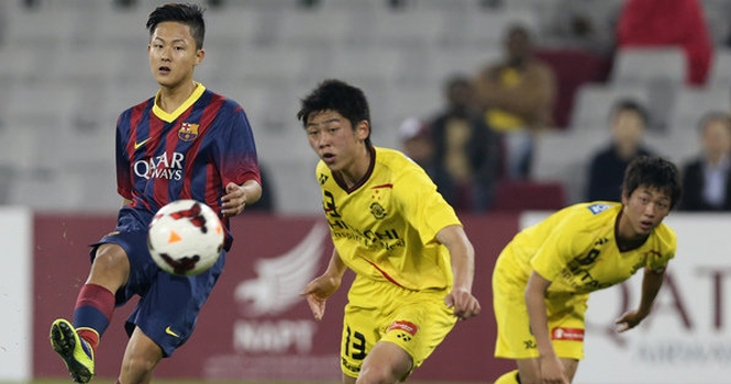 Từ chối Chelsea và Liverpool, ‘Messi Hàn Quốc’ ở lại Barca