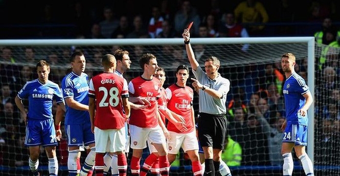 Arsenal sẽ kháng án chiếc thẻ đỏ của Kieran Gibbs