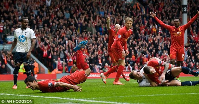 Video bàn thắng: Liverpool 4-0 Tottenham (V32 Premier League 2013/14)