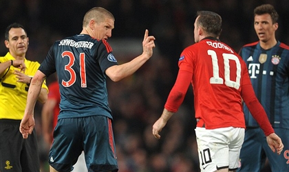 Người Bayern điên tiết vì tình huống ăn vạ của Rooney