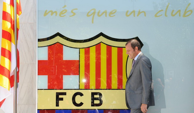 Barca bình thản trước án cấm chuyển nhượng của FIFA