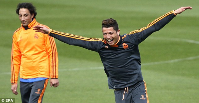Ronaldo trở lại tập luyện, sẵn sàng chiến với Dortmund