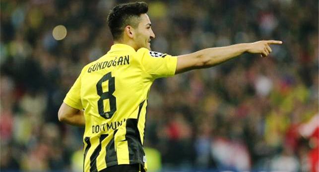 Dortmund sẽ bán Gundogan với giá 15 triệu euro