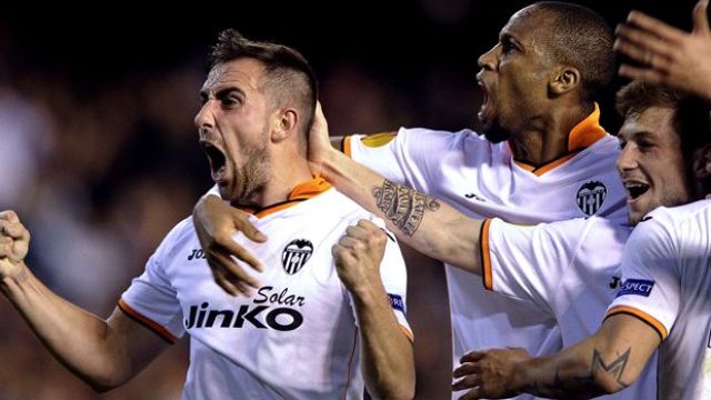 Video bàn thắng: Valencia 5-0 Basel (Europa League 2013/14)