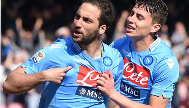 Video bàn thắng: Napoli 4-2 Lazio (VĐQG Italia 2013/14)