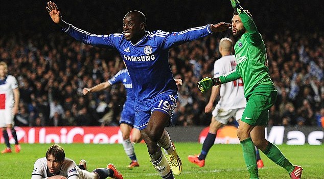 Bàn thắng của Demba Ba giúp Chelsea lãi lớn