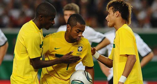 Phập phù cùng Milan nhưng Robinho vẫn đòi dự World Cup