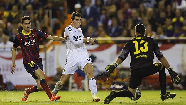 Video bóng đá: Pha solo ghi bàn từ giữa sân của Bale
