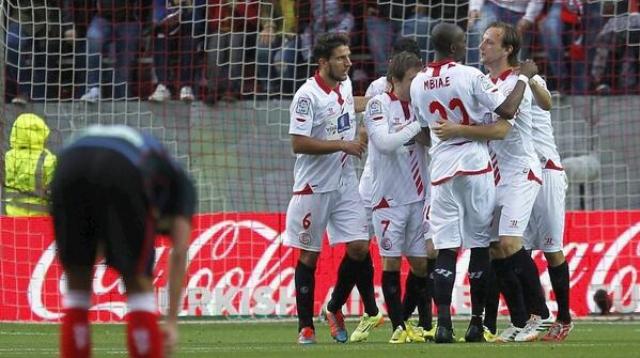 Video bàn thắng: Sevilla 4-0 Granada (VĐQG Tây ban Nha 2013/14)