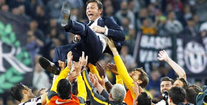 HLV Conte ca ngợi Scudetto lịch sử của Juventus