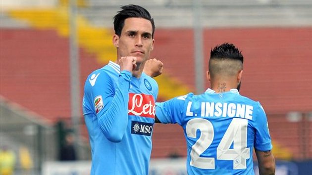 Video bàn thắng: Napoli 3-0 Cagliari (VĐQG Italia 2013/14)