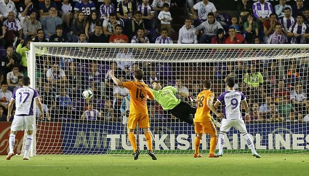 Video bàn thắng: Valladolid 1-1 Real Madrid (VĐQG Tây ban Nha 2013/14)
