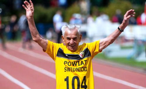 Cụ ông 104 tuổi vẫn lập kỷ lục chạy 100m