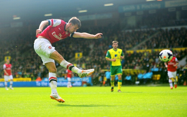 VIDEO: Siêu phẩm volley của Ramsey tiễn Norwich xuống hạng