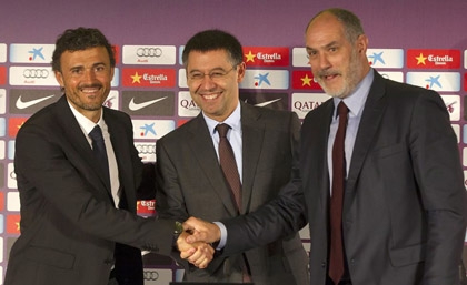 Luis Enrique chính thức ký hợp đồng với Barcelona