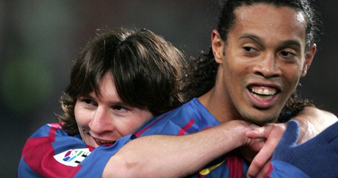 Vì sao Messi buồn lòng ở Barca? Vì Ronaldinho!