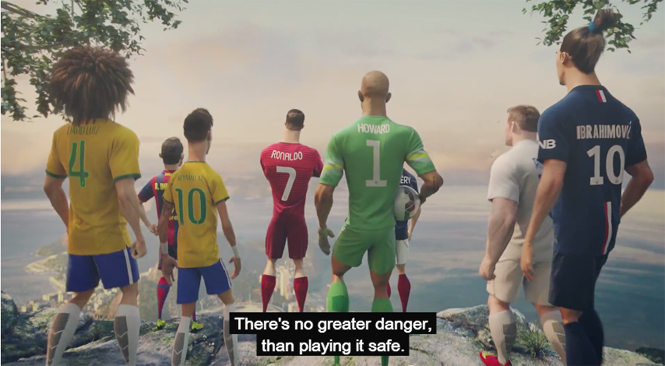 VIDEO: Ronaldo béo dẫn dắt các ngôi sao giải cứu bóng đá thế giới