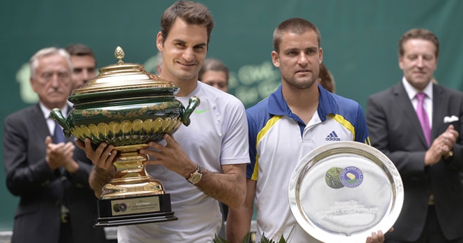 Tin vắn QUẦN VỢT 24/7: Federer có khởi đầu thuận lợi tại mùa giải sân cỏ