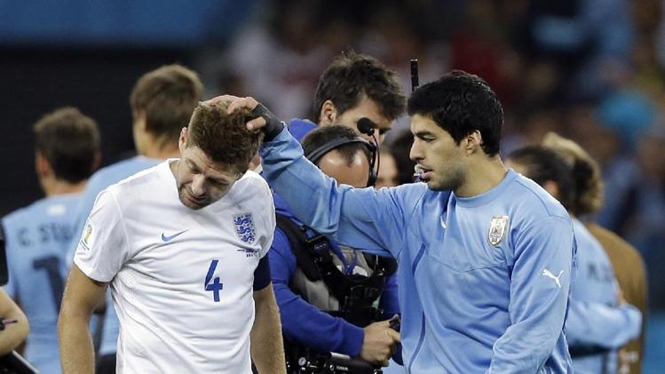 Video World Cup 2014: Màn trình diễn của Luis Suarez (Uruguay vs Anh)